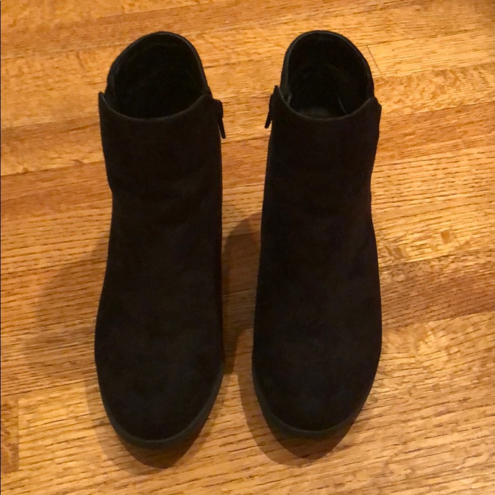 8.5 Mix No. 6 Black faux suede booties